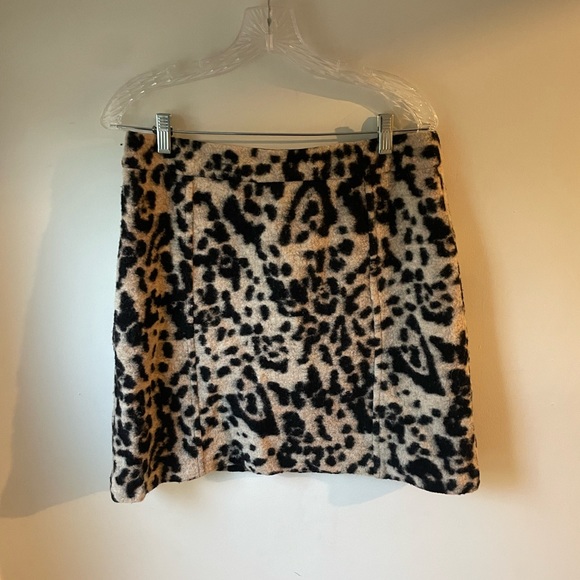 Ann Taylor Dresses & Skirts - Ann Taylor A Line Skirt 8 Animal Print Back Zip Wool Blend Women’s 10